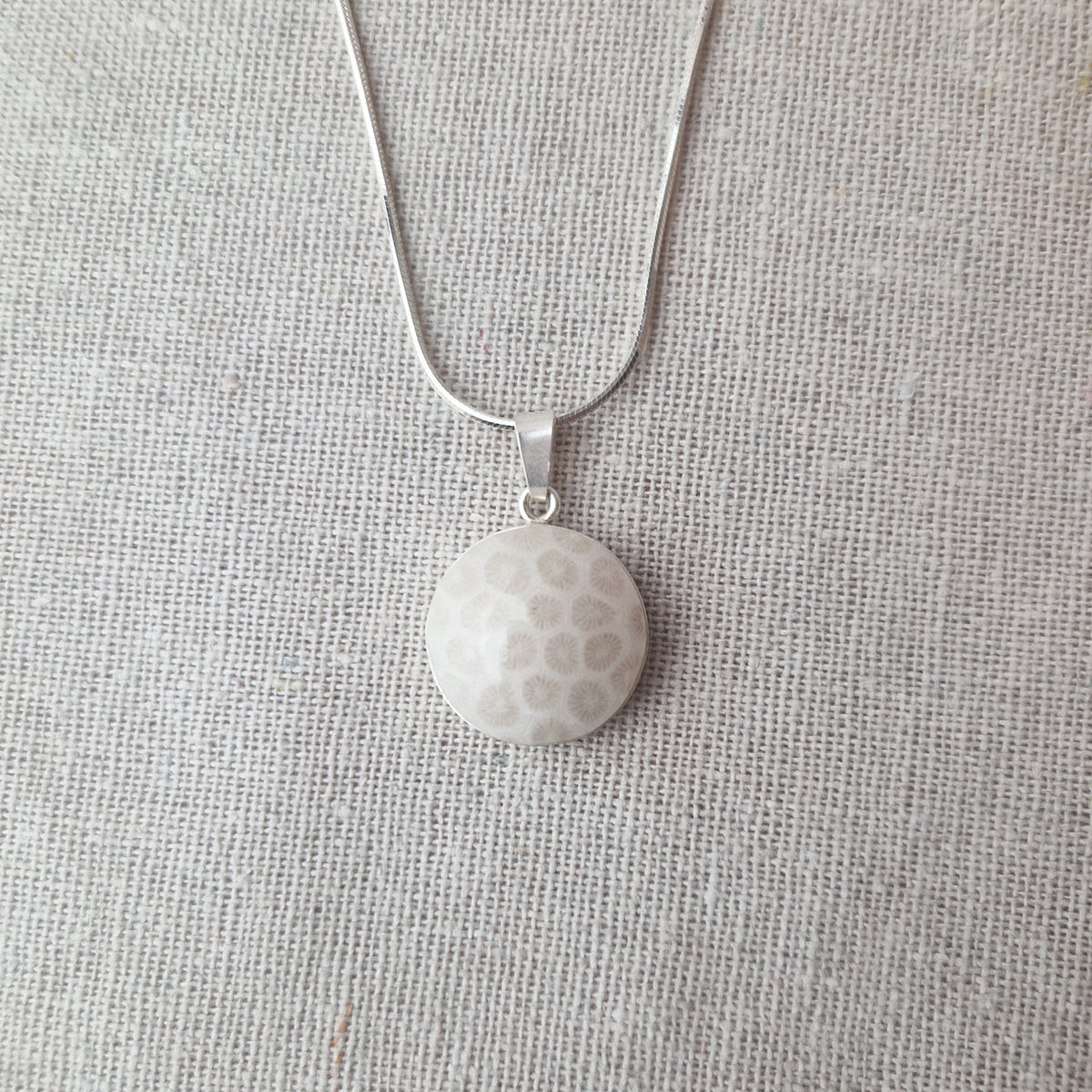 Ananaskorall - Halsband Stor