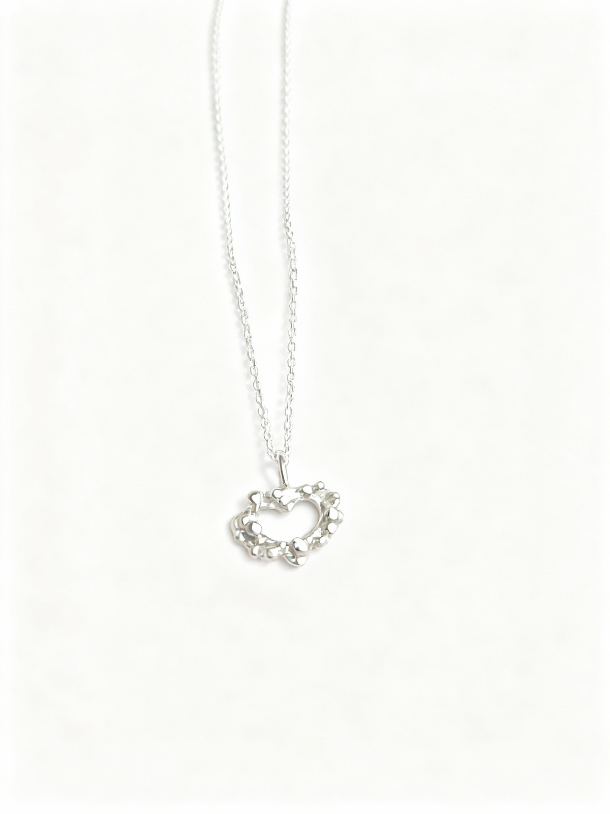 LIVETS BUBBLOR - HALSBAND  HJÄRTA